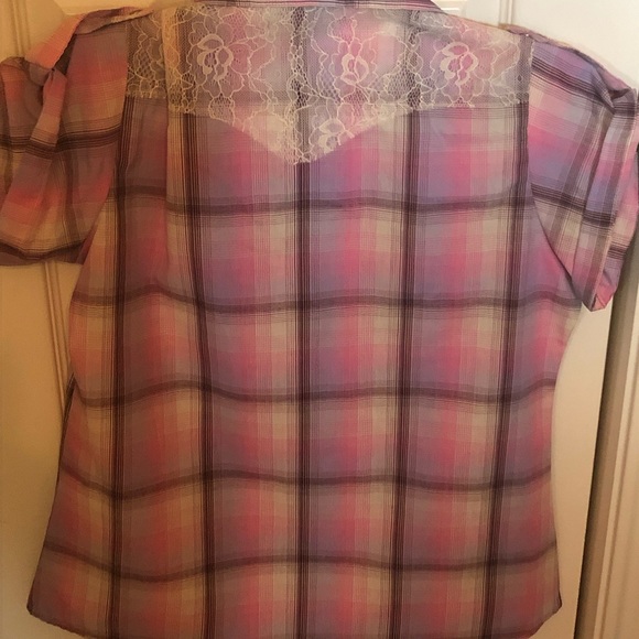 Multi colored buttoned blouse - Picture 3 of 3